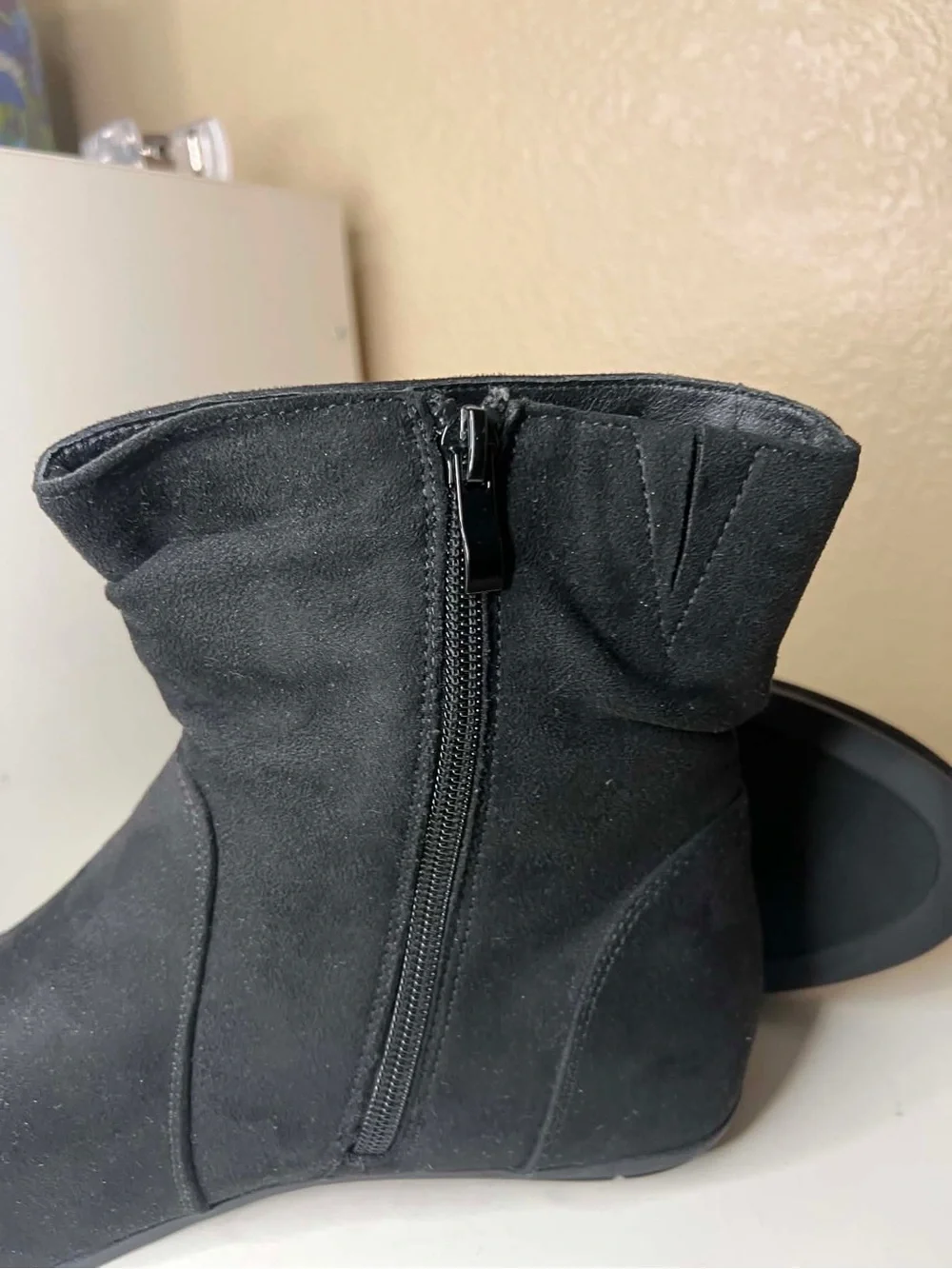 Luoika Black Faux Suede Slouchy Ankle Boots Side Zip Comfort Booties Size 9